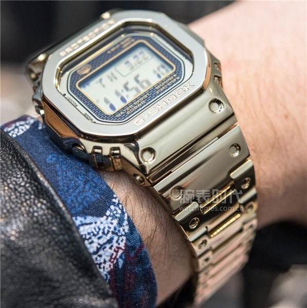 卡西欧g-shock经典如何调时间,卡西欧g-shock系列蓝紫色