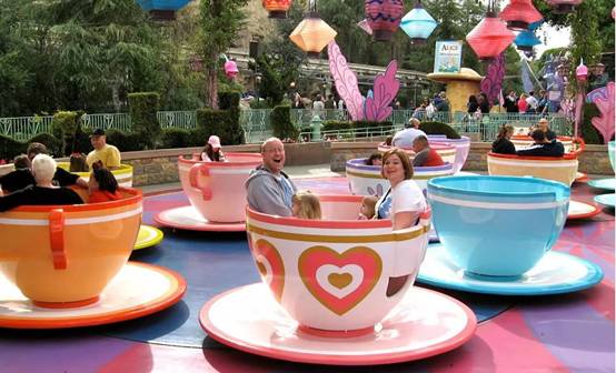 游乐园项目英文，玩过山车的“玩”是play么