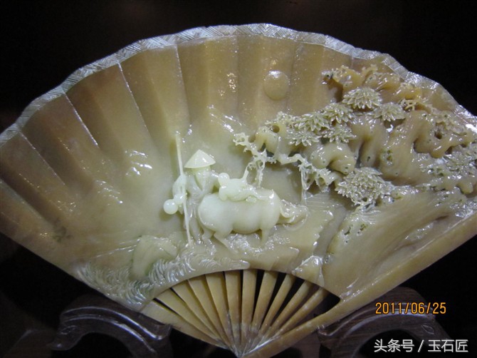 岫玉雕刻的鱼摆件放在哪里好,岫玉雕刻玉马摆件价格