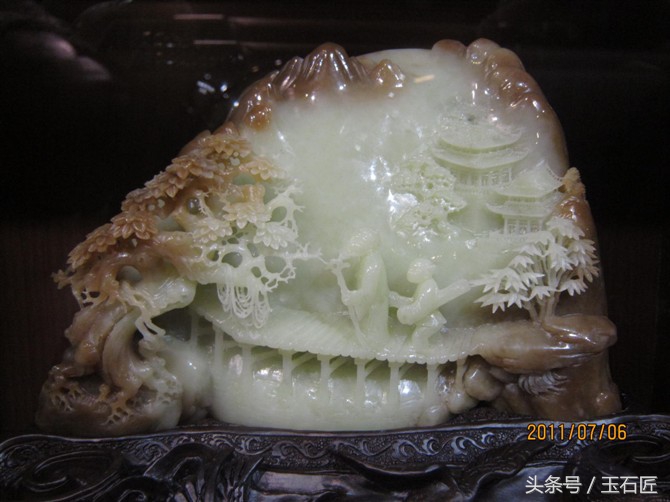 岫玉雕刻的鱼摆件放在哪里好,岫玉雕刻玉马摆件价格