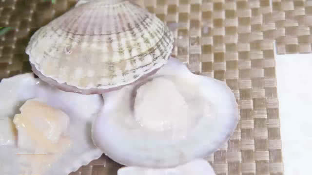 蒜蓉粉丝烤扇贝菜谱简单又漂亮,锡纸烤扇贝粉丝蒜蓉做法