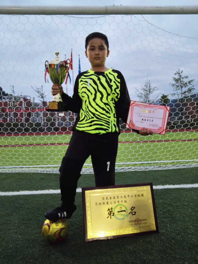 没有田径的足球场,没有足球的足球场