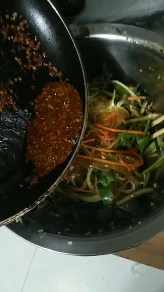 鲜香爽口的下酒菜做法简单上桌快,家常宴客很受欢迎的几道下酒菜