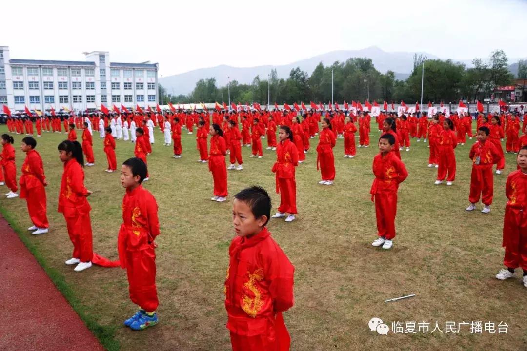 2018年度临夏州“牡丹杯”校园足球联赛暨校园足球特点学校“星级”锦标赛小学组赛在临夏市第三中学拉开序幕