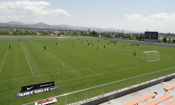 难以想象，日本第三级别联赛球场如此之漂亮！