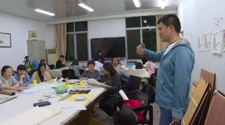 青田有个临古画培训班，每周免费教学，让“小白”更懂国画……