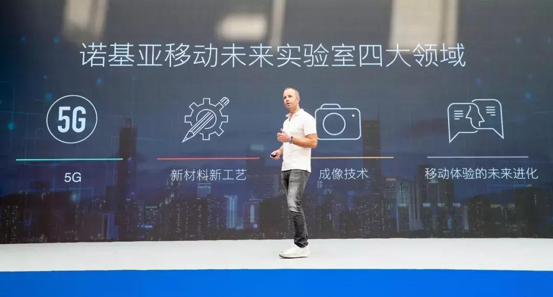 诺基亚发布三款新功能机,诺基亚手机定制