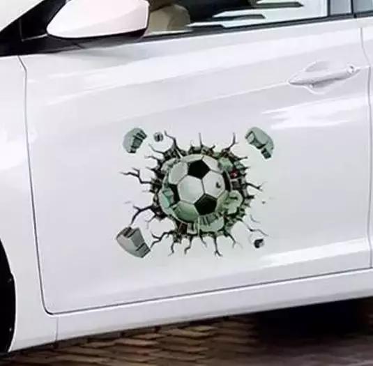 给刚买的新车贴上3D车贴，分分钟成为交警眼中钉！