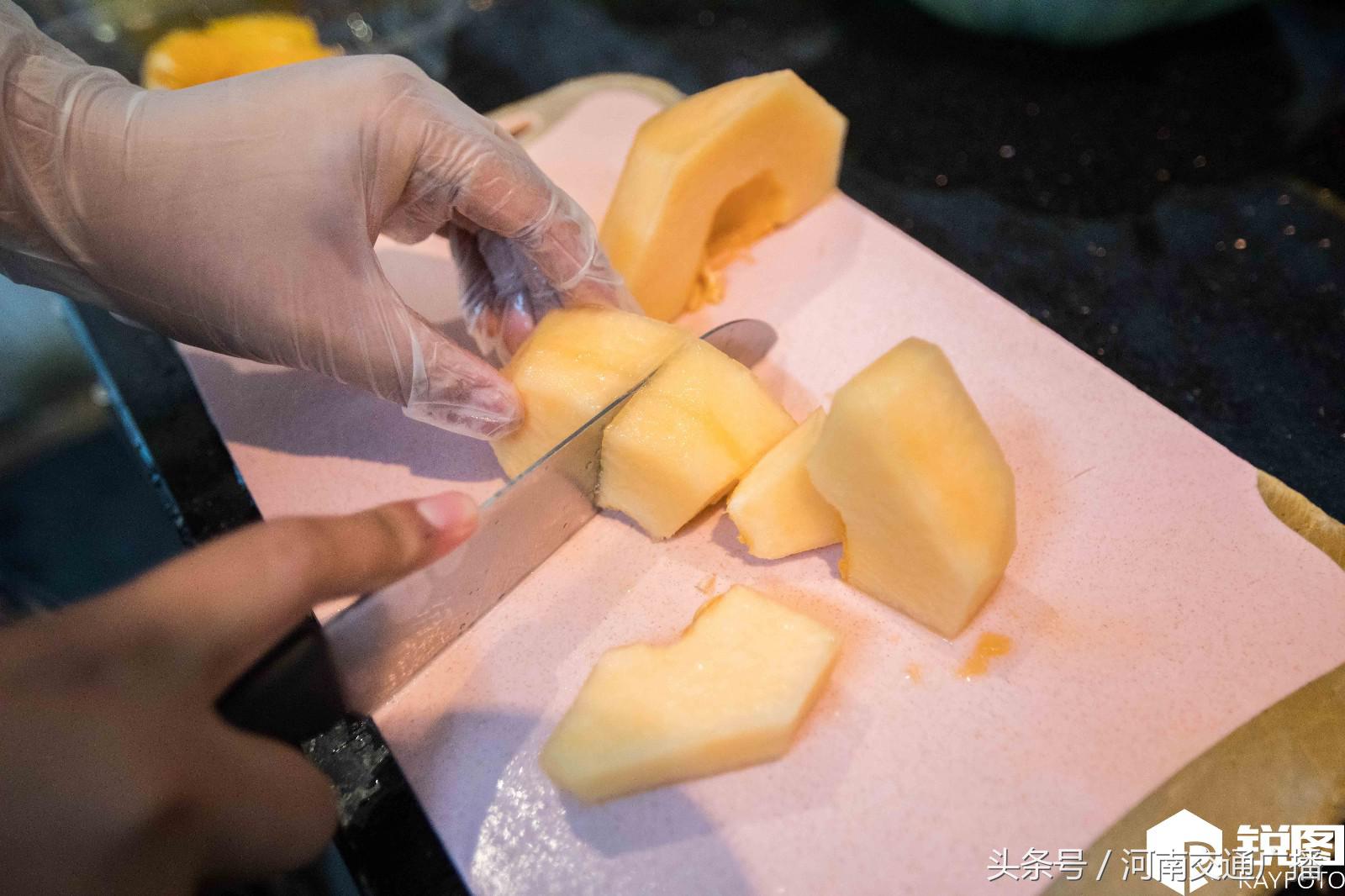 杭州小伙创业做果切月入十万员工全是90后小鲜肉