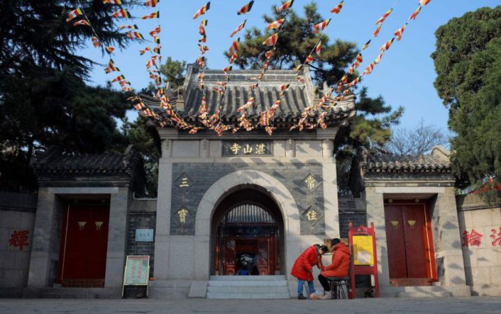 国内求顺利最灵的十大寺庙,国内寺庙求什么最灵