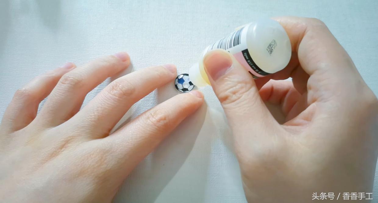 世界杯开始了准备什么,世界杯足球纪念物