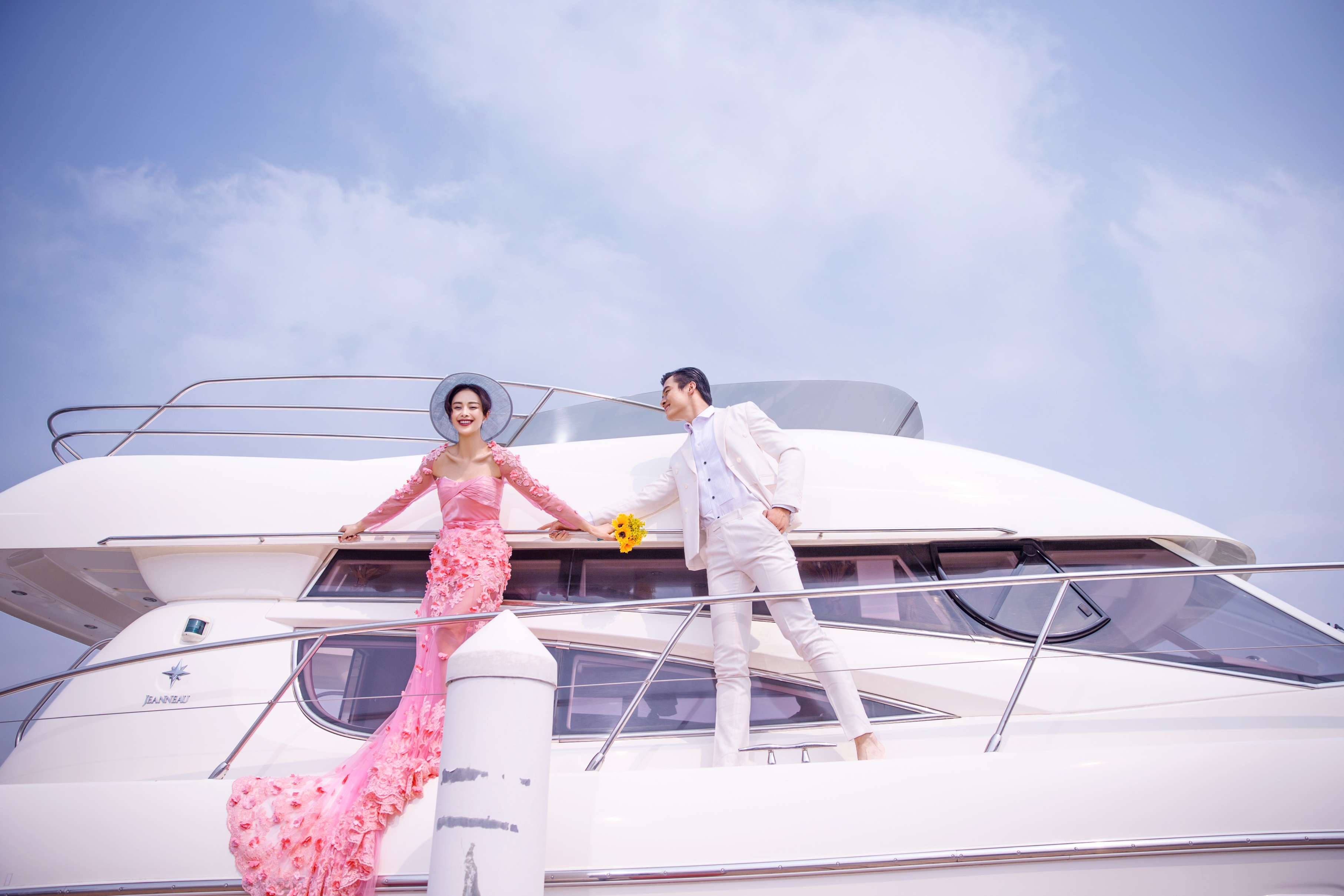 婚纱照怎么选比较实用,拍婚纱照十大步骤挑选完美婚纱