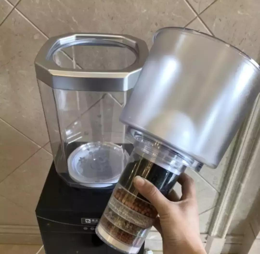 饮水机长时间不清理到底有多脏,饮水机竟然这么脏一定要学会清洗