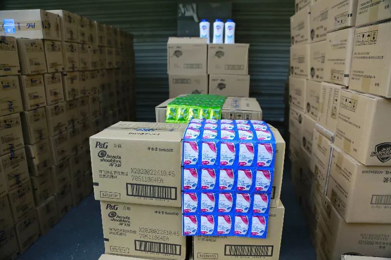 你的海飞丝、飘柔、云南白药在哪里买的？杭州警方近日查获8万余件假货！