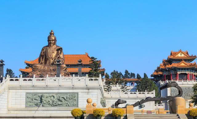 珠穆朗玛峰升高的原因是什么,珠穆朗玛峰不断升高的原因