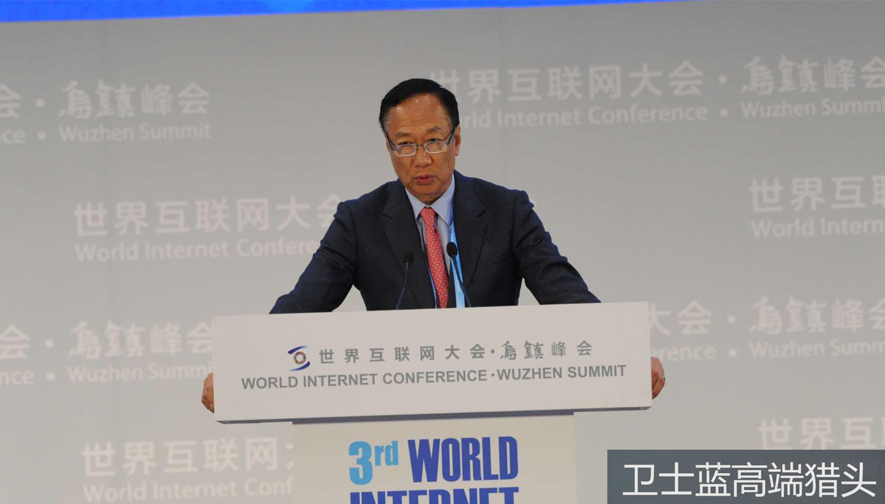 美国*底卧**潜入富士康9个月，搜集心血工厂证据，员工公开信要加薪