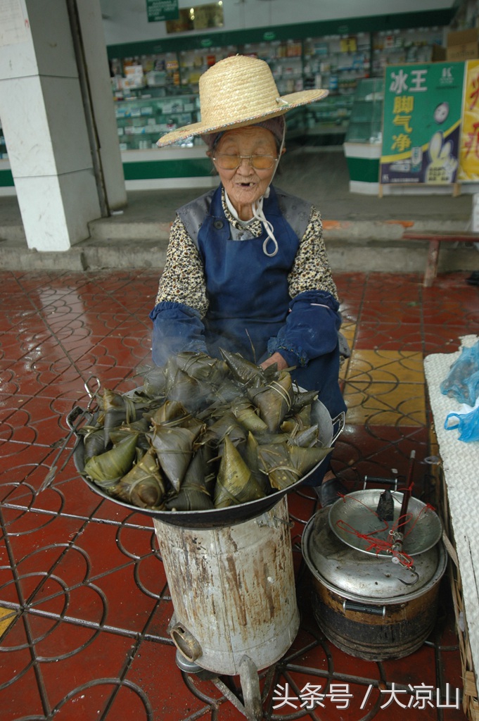 相机记录德昌端午节19年传统端午在大凉山非常火爆今年县政府主办值得期待