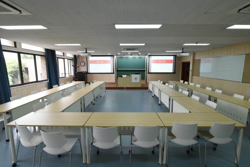 浙江大学智慧教室方案,浙江学校智慧讲台
