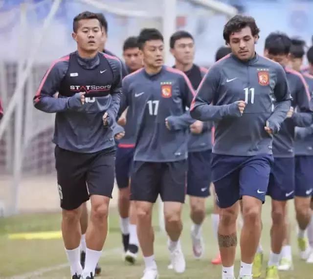 世界杯开幕式衣服,世界杯球员内裤