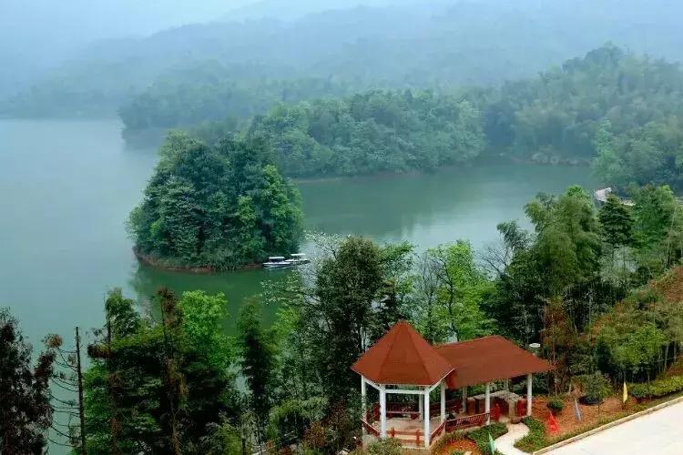 有车有房女友却要嫁穷小子，真相原来是……