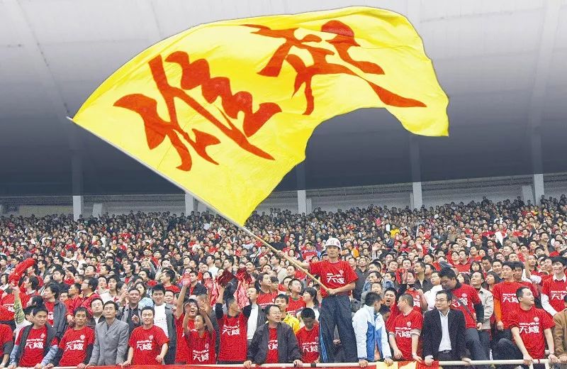 鐪嬩笘鐣屾澂涓轰粈涔堣閭ｄ箞澶氫汉,涓轰粈涔堢湅涓栫晫鏉殑浜洪偅涔堝