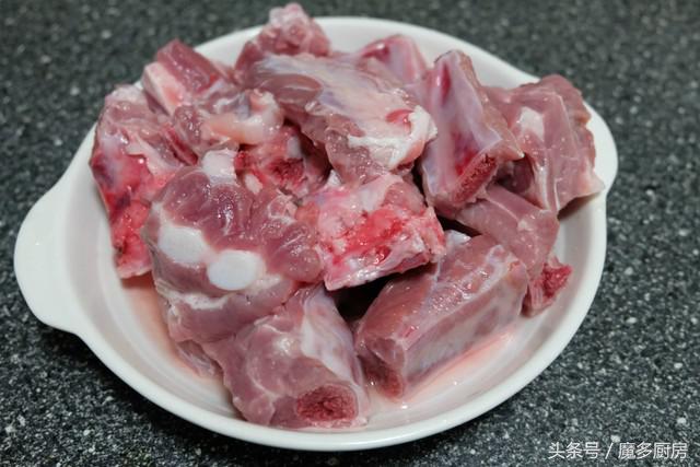 五分钟搞定的一锅汤全家人都爱吃,这个汤尝起来味道很鲜美