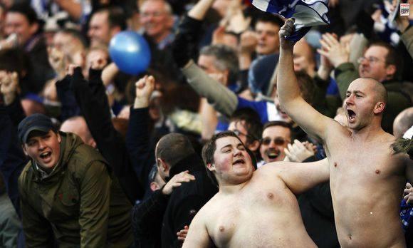 俄罗斯美女挑战,俄罗斯姑娘喝伏特加酒