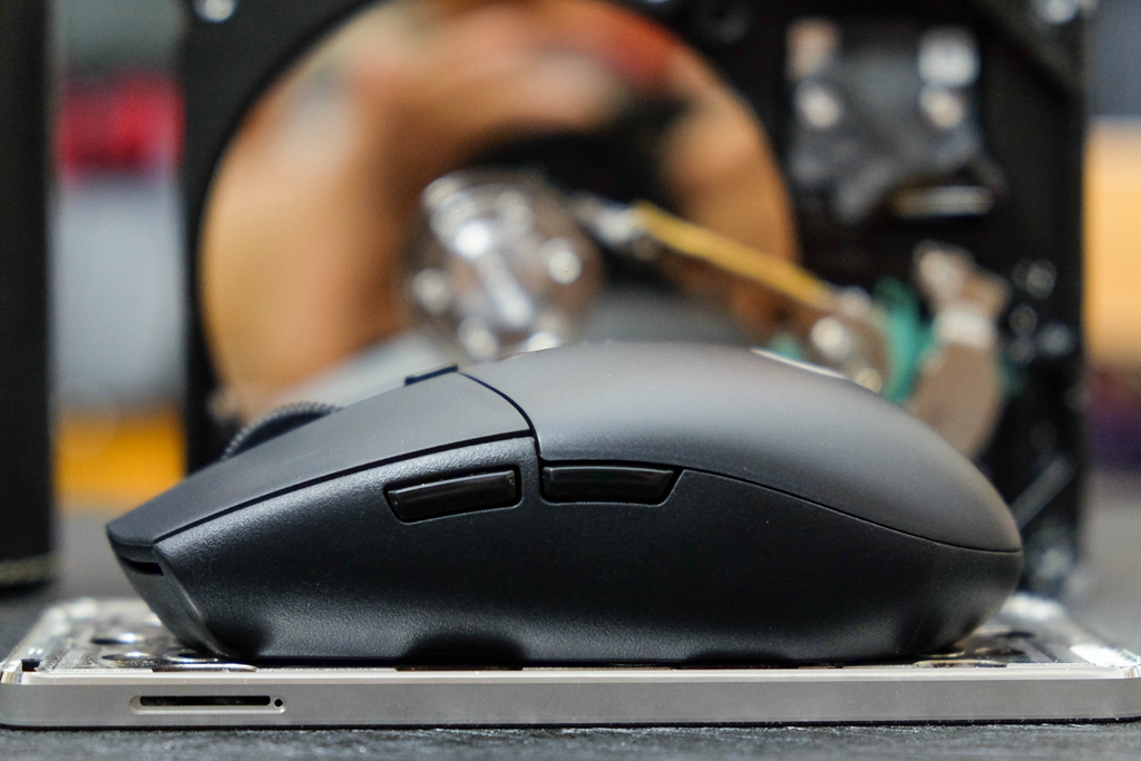 罗技g502和g402和g304哪个适合吃鸡,罗技g304键鼠套装