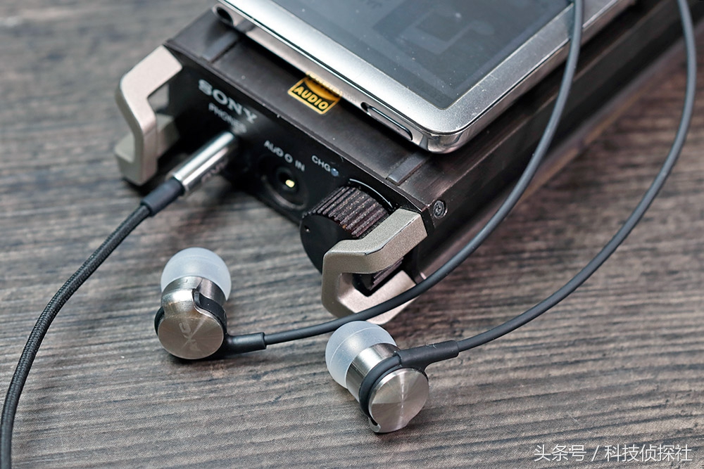 k3003和akg哪个好,akgk3003好推吗