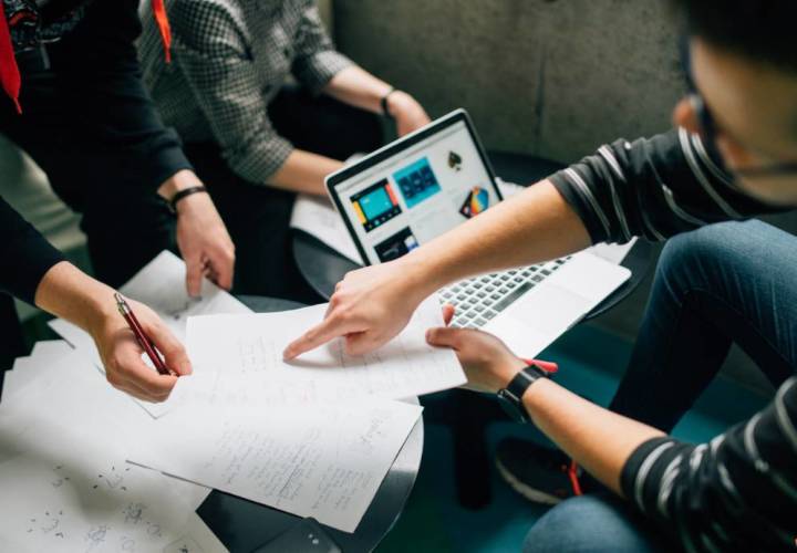 你的每个重要时刻都有我陪着你,每个重要时刻身边一定有你