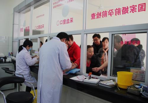 女性有艾滋病男性一次感染的几率,女性健康两大杀手威胁不断