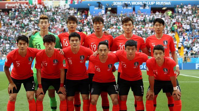 韩国足球偏稳健还是进攻性强一点,韩国足球的特点与风格