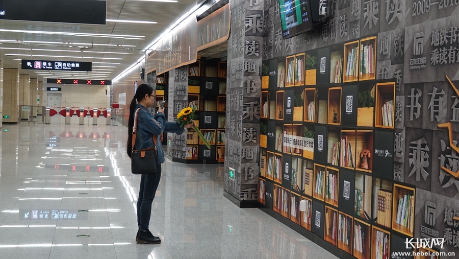 绿色主题列车复兴号,很好看的高级火车