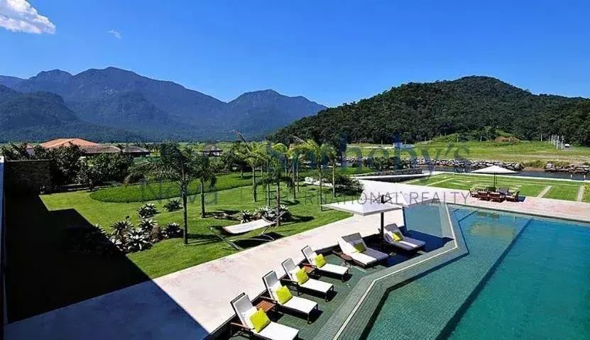 内马尔梅西c罗贝克汉姆合照,c罗和梅西他们家谁富