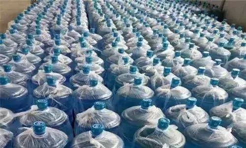 开封过后的矿泉水隔夜能喝吗,隔夜水有毒专家建议少喝这种水