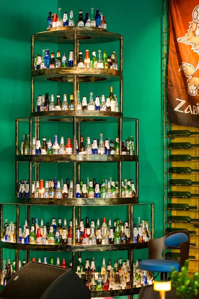 这该是佛山最独特的足球Pub，送完半打科罗娜还送鸡尾酒你点睇？