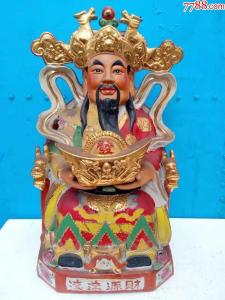 家里摆放财神摆件有什么讲究,观音和财神摆放的桌子有没有讲究