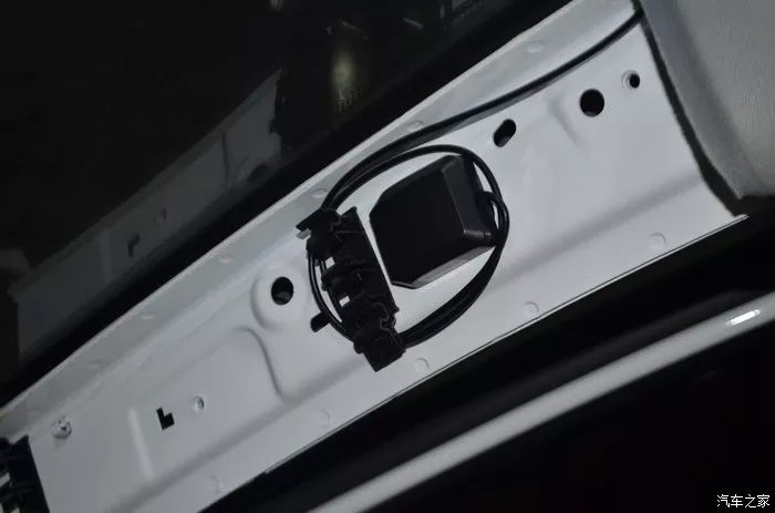 360度四路全景流媒体后视镜安装,多功能流媒体后视镜安装过程