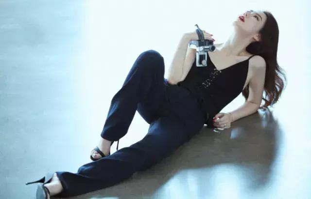 男人永远不会腻味的女人，戚薇只用三步就做到了！