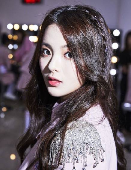 周洁琼孟美岐少女时代,孟美岐和周洁琼谁的业务能力更好