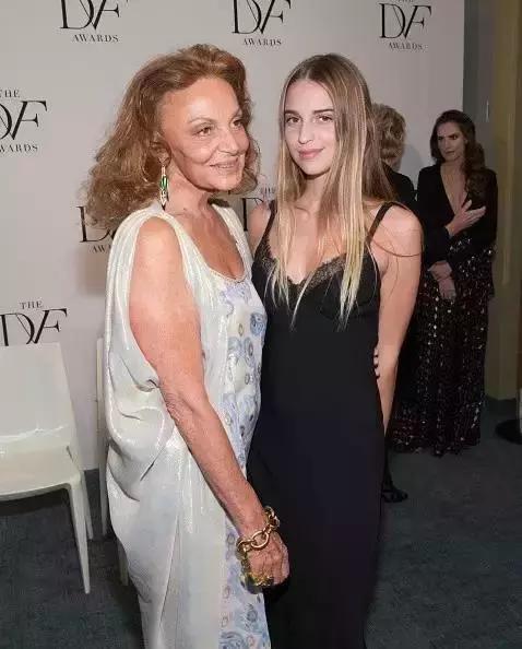 即便是靠血统混的公主圈，还是一个看脸的圈子啊