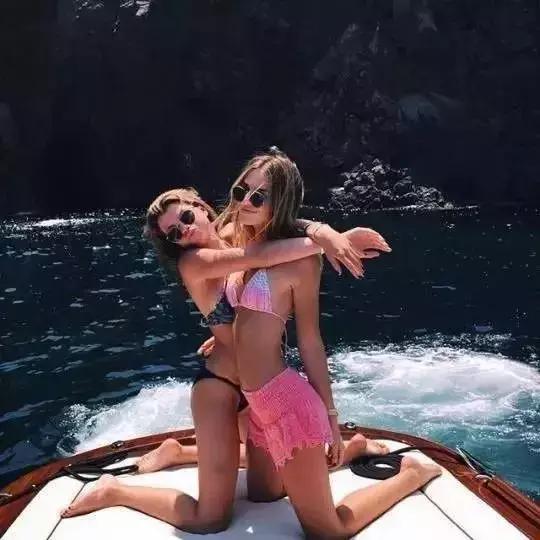 即便是靠血统混的公主圈，还是一个看脸的圈子啊