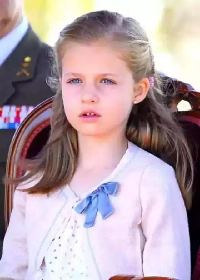 即便是靠血统混的公主圈，还是一个看脸的圈子啊