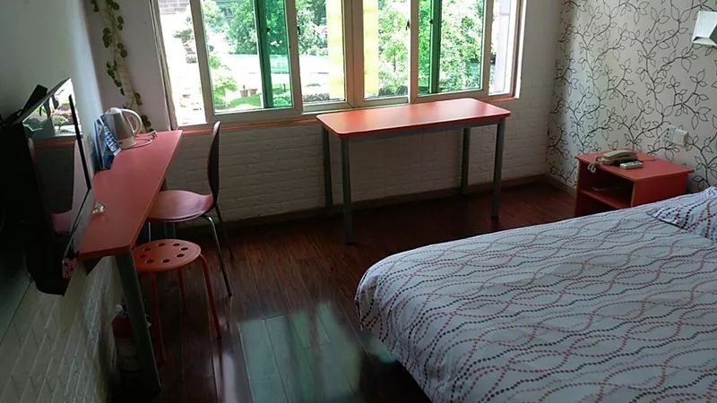 姑娘在杭州住酒店报警,女生长期住宾馆报警