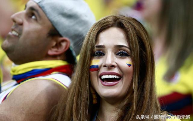烈焰红唇世界杯女球迷,惊艳世界杯女球迷