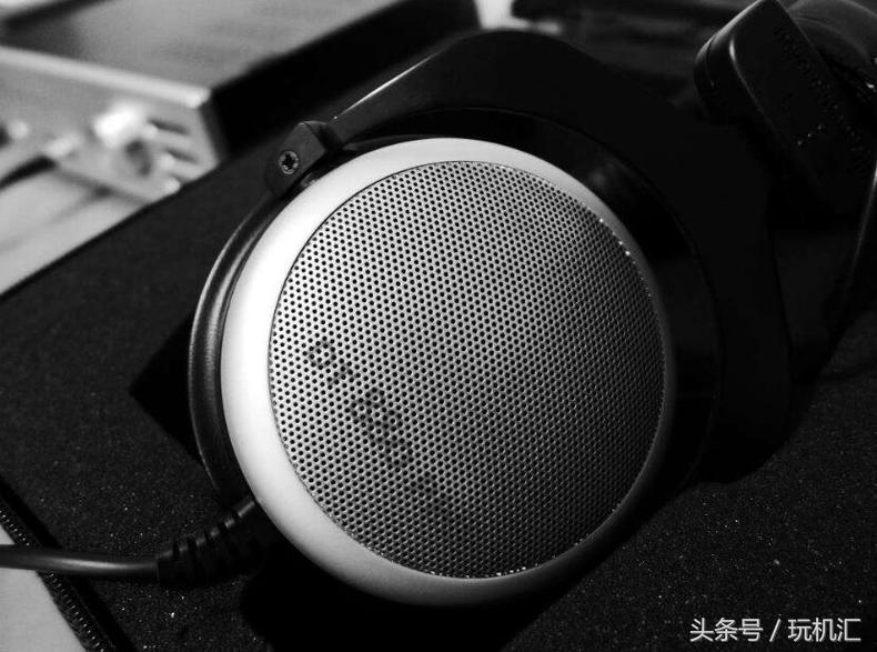 1500元左右的头戴式耳机推荐,1500元左右耳机排行榜