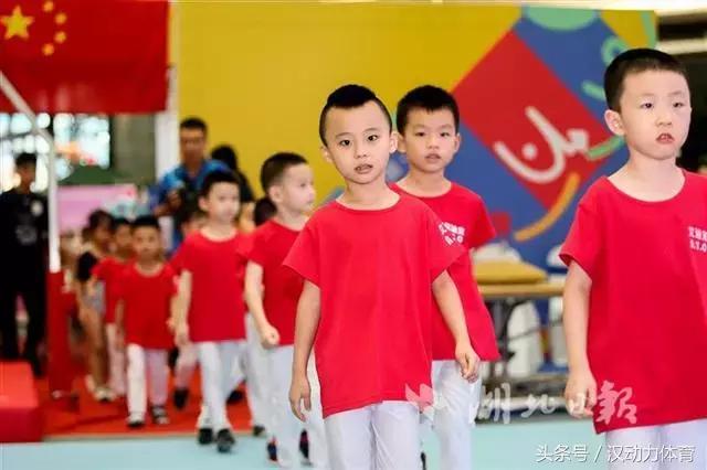 快乐足球最新视频,快乐足球内容简单