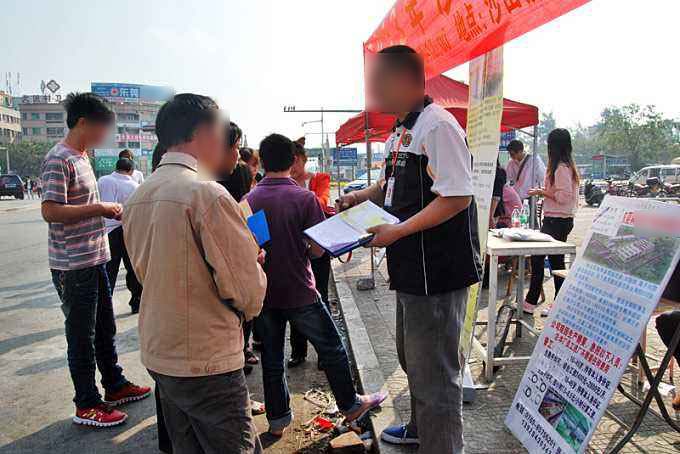 温州工厂老板；现在年轻人找工作不问工资，而是问这三个问题