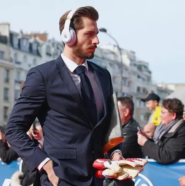 如果举办足球界穿衣世界杯，法国队一定拿不到冠军