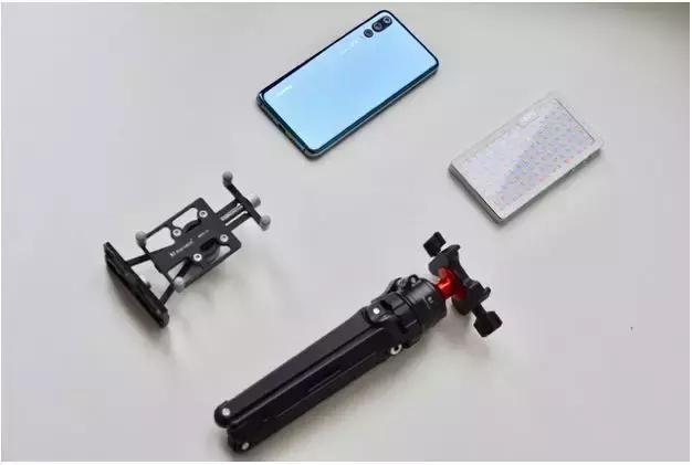 鍗庝负p20pro棣栨涓夋憚,鍗庝负p20pro寰曞崱涓夋憚